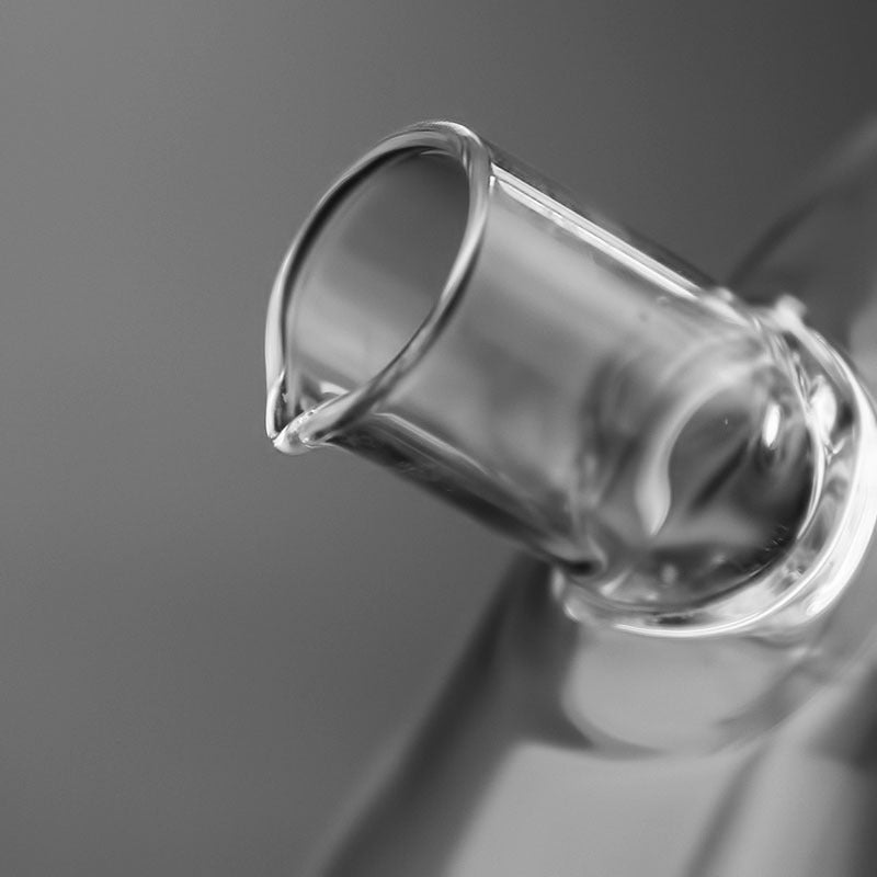 High temperature resistant glass kitchen oil-water separator